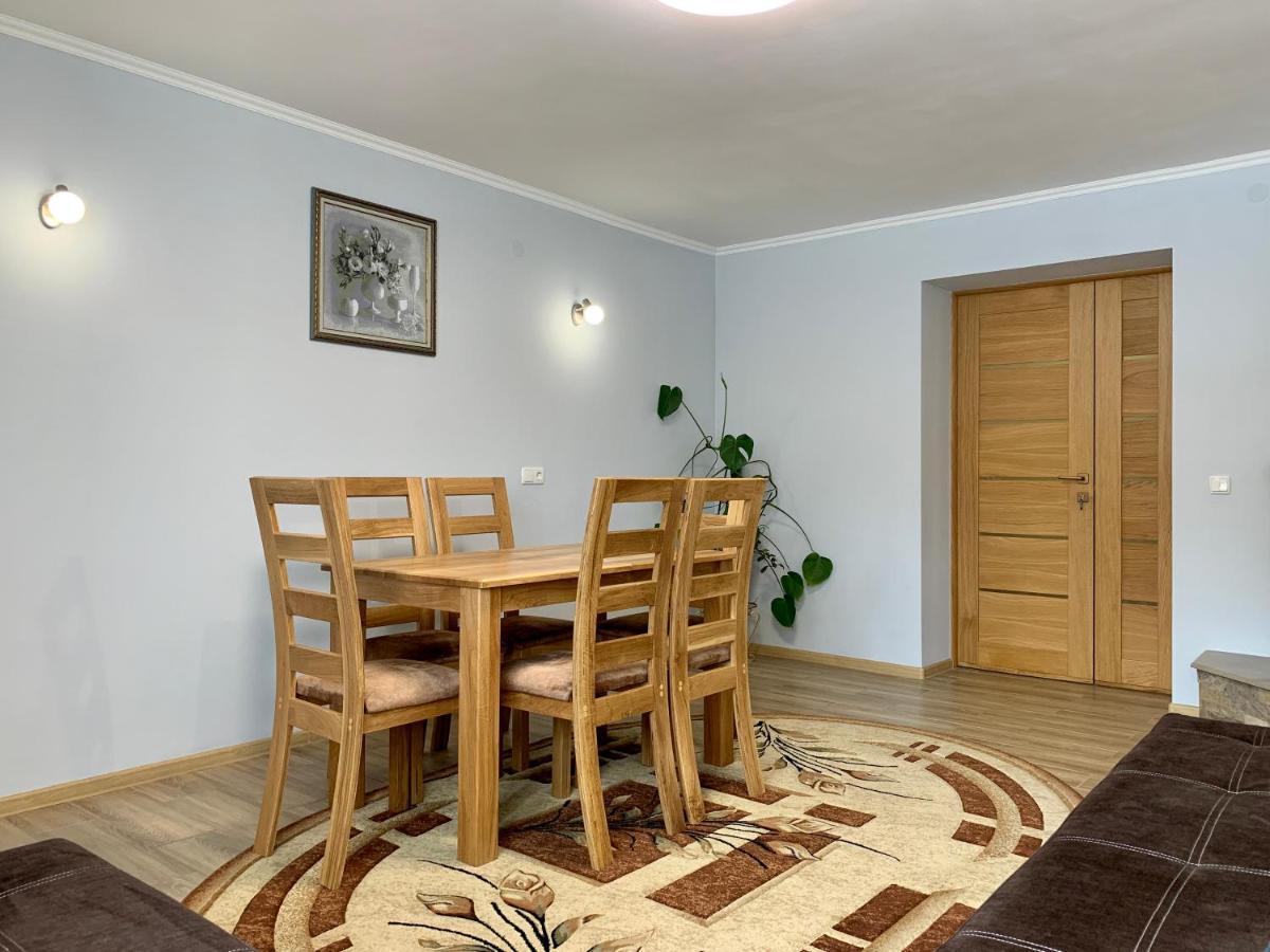 Apartment Underhills House