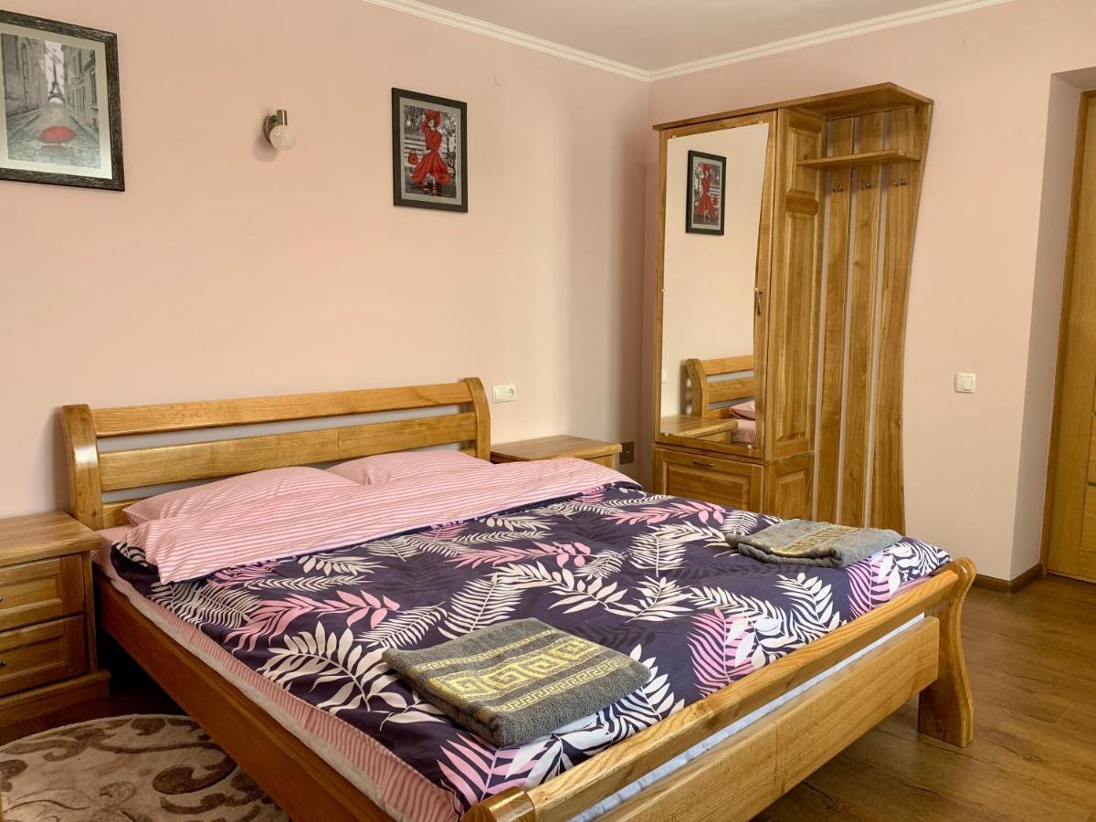 Underhills House Yaremche